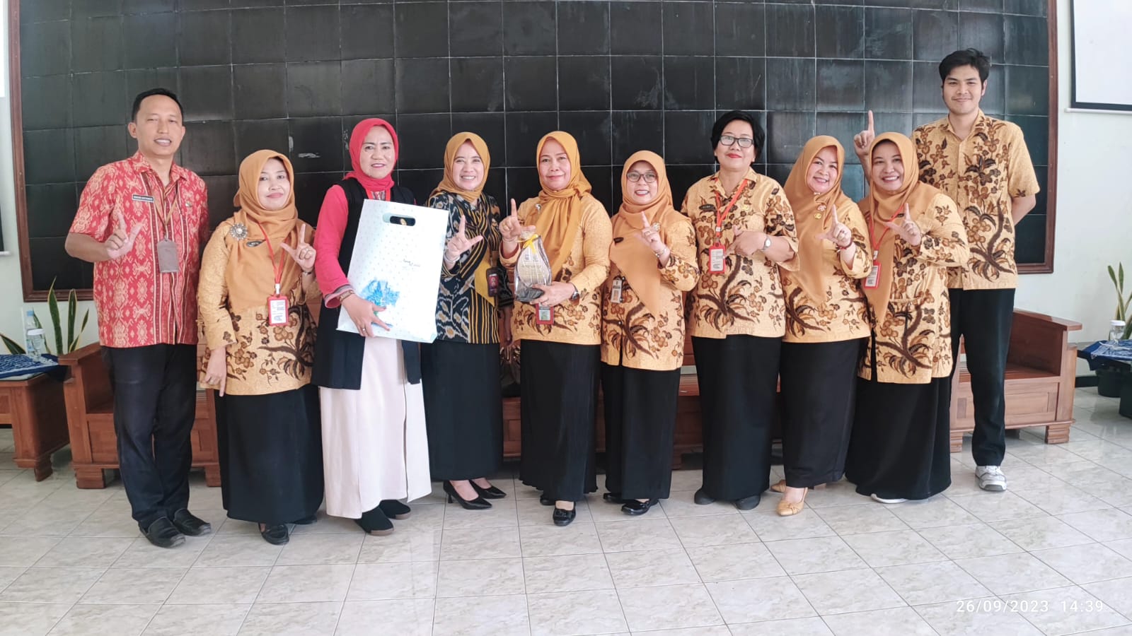 Kunjungan MGMP Bahasa Indonesia Kabupaten Magelang Ke SMP Negeri 4 Surakarta
