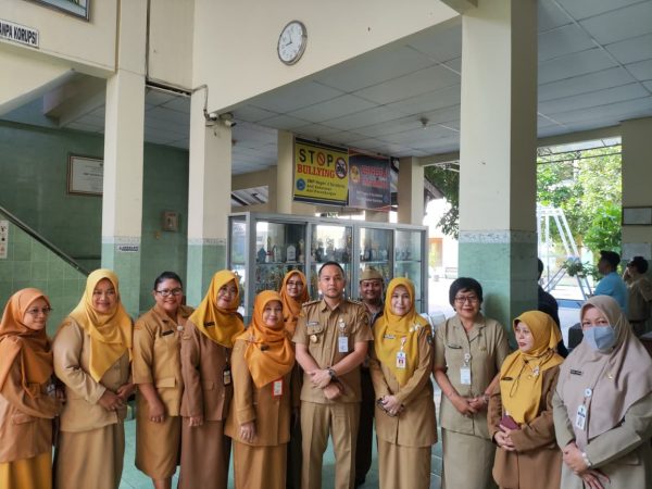 Kunjungan Wali Kota Surakarta dalam Kick Off CKG 2025