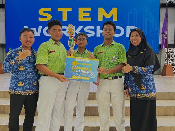 Prestasi Gemilang! Siswa SMP Negeri 4 Surakarta Juara 1 Tangible Rangers Competition Tingkat Nasional