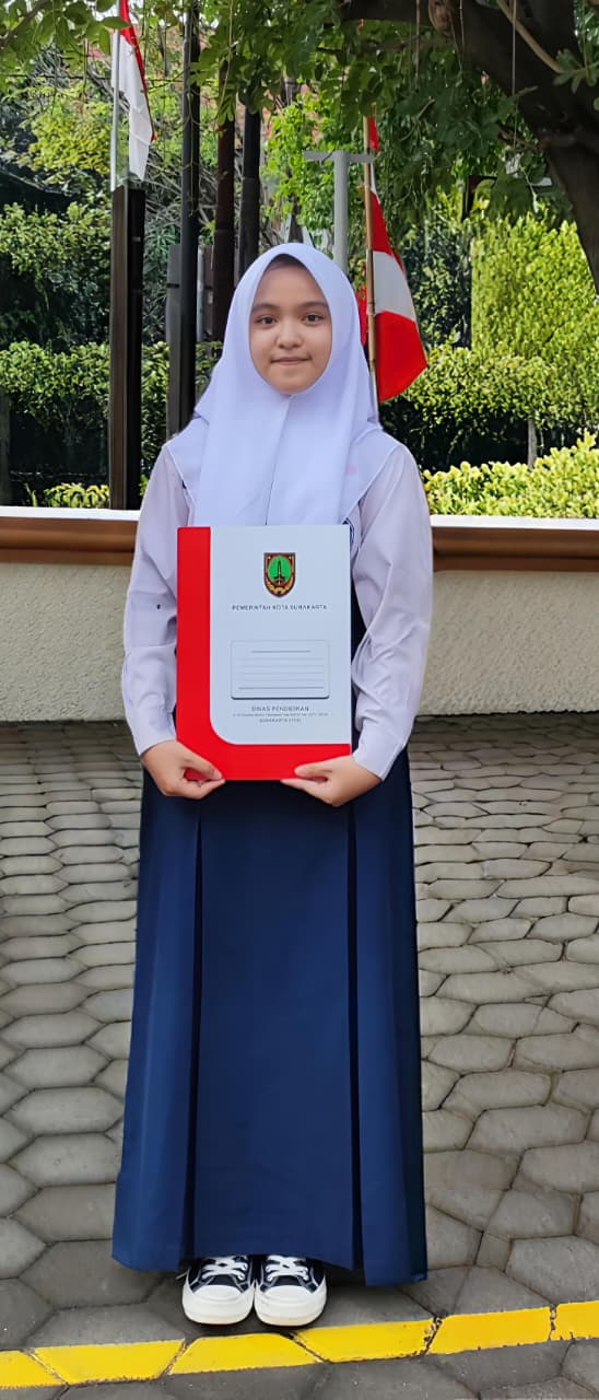 Juara Penulisan Laporan Kunjungan Pameran Museum Keliling Tg Kota Surakarta Raisa2025