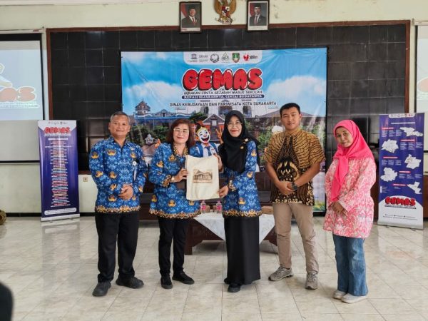 Kenali Sejarahnya, Cintai Budayanya! GEMAS Hadir Meriah di SMPN 4 Surakarta